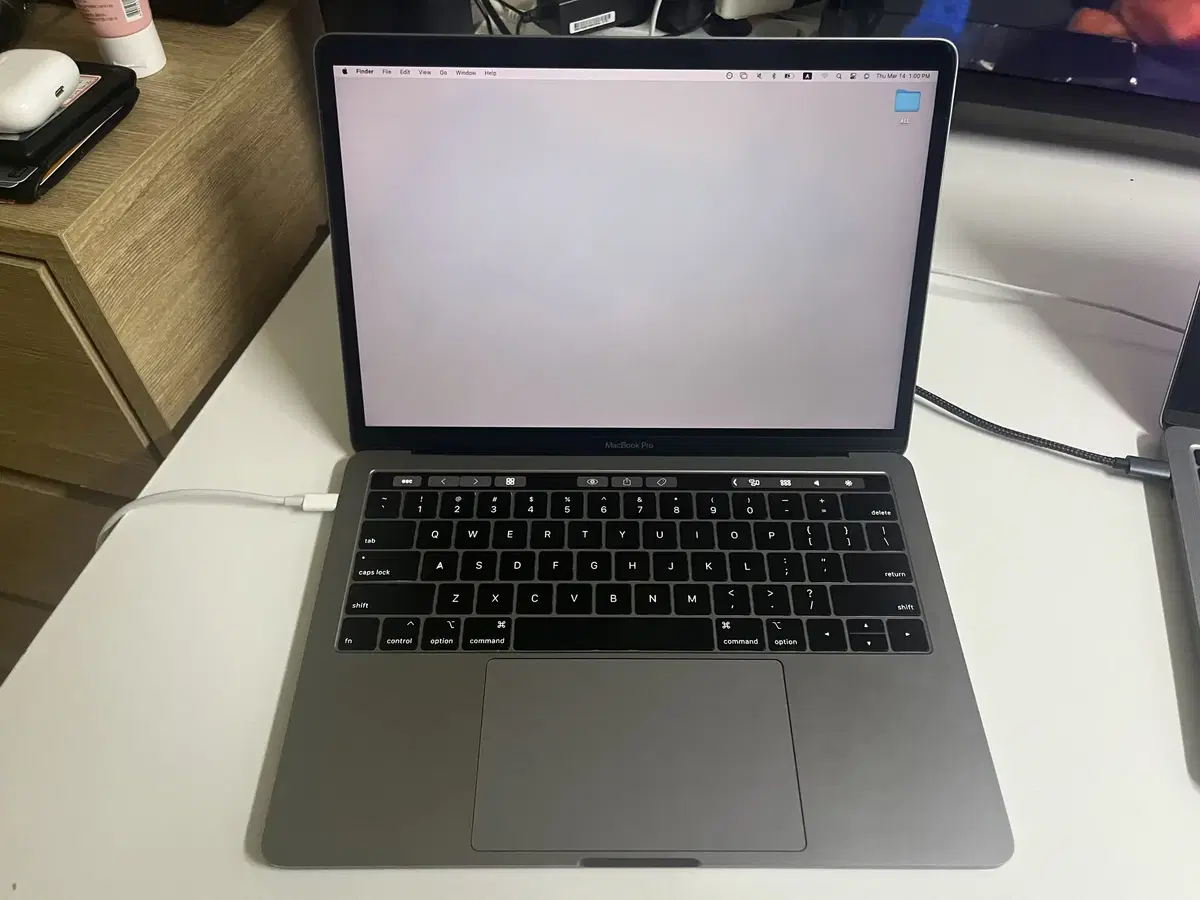 맥북 프로 2018 (256GB) 8GB RAM 터치바